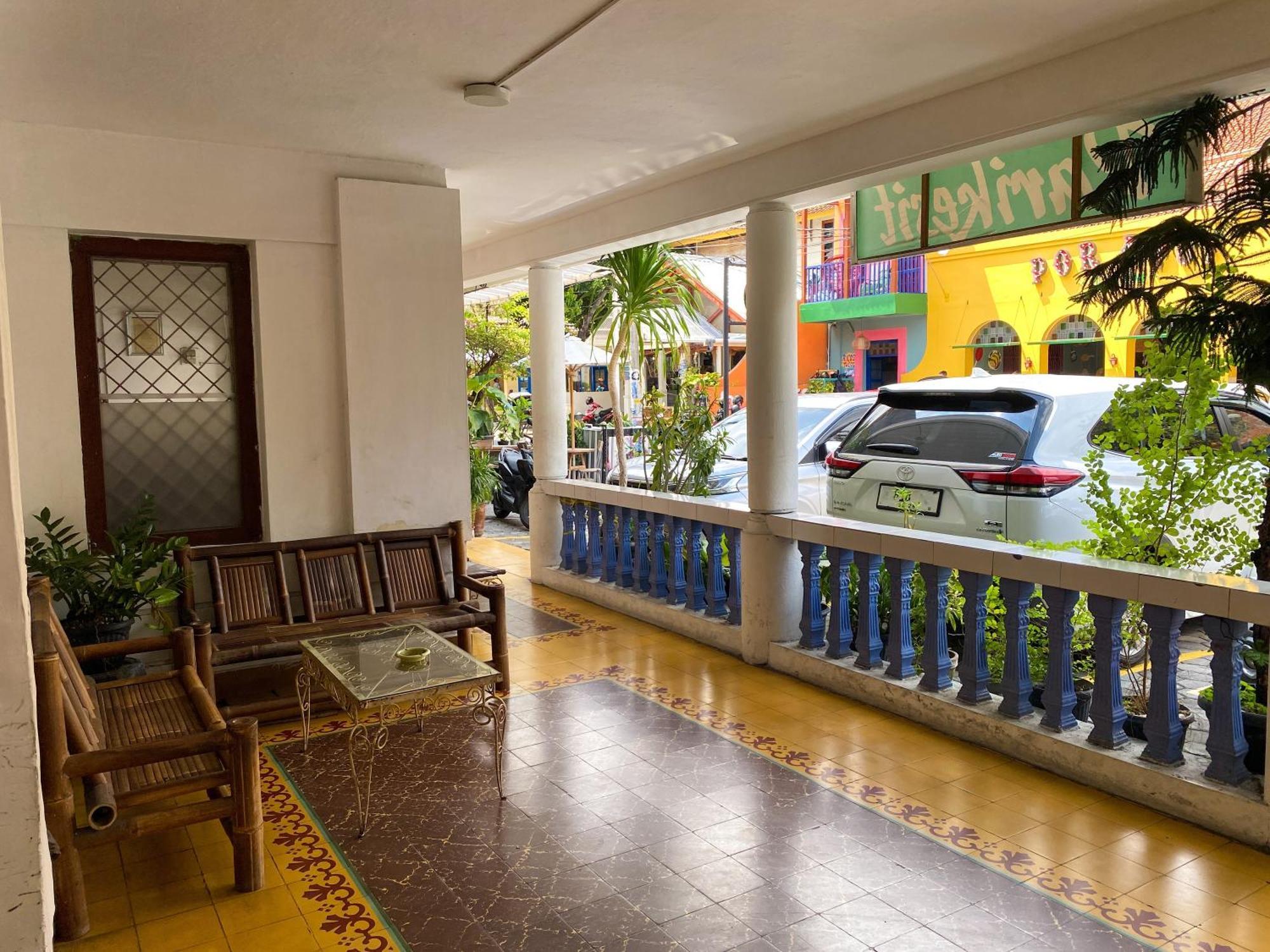 Parikesit Guest House Yogyakarta Exterior foto